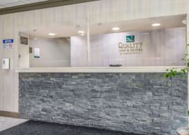 Quality Inn & Suites York East 2