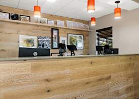 Country Inn & Suites by Radisson, Hinesville, GA 3