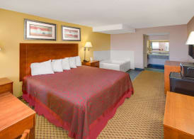 Days Inn by Wyndham Gulfport 3
