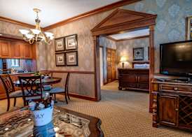 Nassau Inn 2
