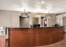 Comfort Suites Forsyth near I-75 3