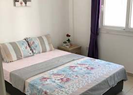 Three Bedroom Apt, Central Location, spacious 4
