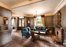 Balmoral Arms 5