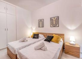Pool Apartment 5