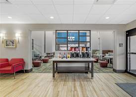 Hampton Inn & Suites Augusta West 4