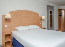 Hotel Campanile Dartford 4