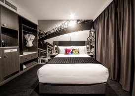 Sage Hotel James Street 5