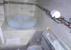 Hotel Intersuites 5