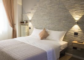 Aurelia Rooms 5