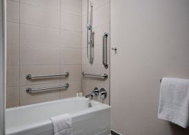 Sheraton Grand Rapids Airport Hotel 5