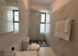 Joli Beach House - Charming Ground Floor T0 Suite 3