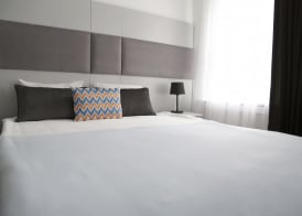 Bayer Hotel 4