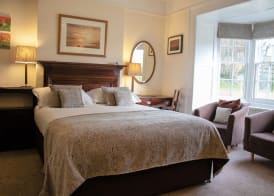 Rollestone Manor B&B and Restaurant 3