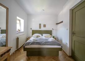 Berghi Hotel and Apartments 4