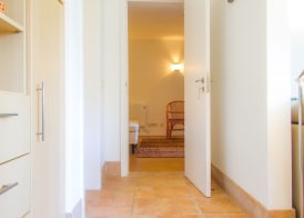 Liiiving in Porto | Oporto Garden Pool House 4