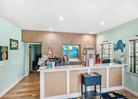 Tropical Beach Resorts - Sarasota 2