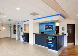 Travelodge Woking Central 5
