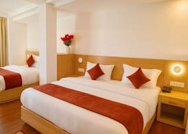 Bummy's by Vyaana Retreats - Mall Road 4