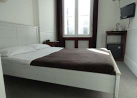 London Continental Hotel 4