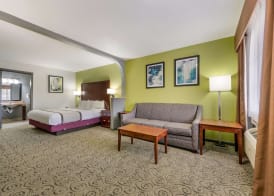 SureStay Hotel by Best Western Deer Park 4