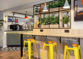 Super 8 by Wyndham Chester East 2
