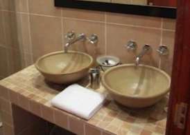 Attaché Guest Lodge & Health Spa 4