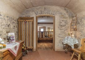 Horse House 4
