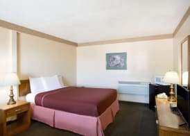 Howard Johnson by Wyndham Brigham City 3