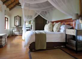 Woodbury Lodge – Amakhala Game Reserve 2