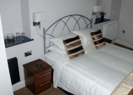 Farnham Hotel 3