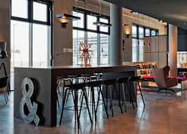 MOXY Vienna Airport 5