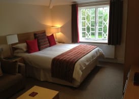 Royal Glen Hotel 4