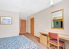 Days Inn by Wyndham Sturbridge 3