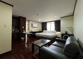 Yellow Ribbon Hills Boutique Suites 5