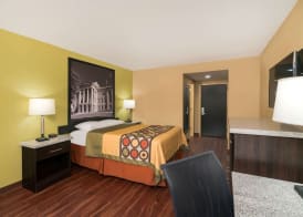 Super 8 by Wyndham Raleigh North East 3