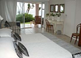 The Pink Lodge on The Beach 3