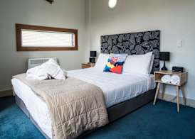 U Boutique Hotel, SureStay Collection by BW 5