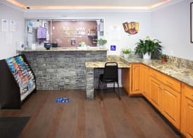 Rodeway Inn & Suites Bellflower 2