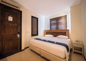 Alron Hotel Kuta 5