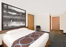 Super 8 by Wyndham St. James 3