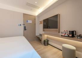 Huanyi Hotel 4