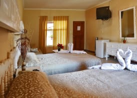 Hotel El Pueblito 5