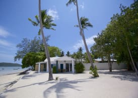 Lime N Soda Beachfront Resort 4