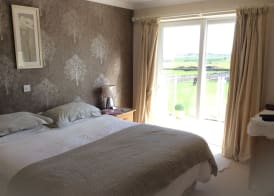 Springwood Room Only Accommodation 2