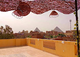Four pyramids Guest house 3
