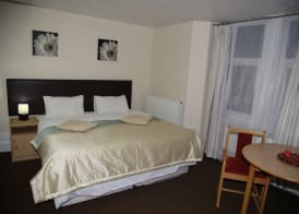 A Gosport Inn - Free Private Parking 5