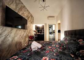 farnese jacuzzi apartment 4