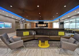 SpringHill Suites by Marriott Holland 2