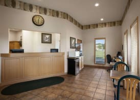 Super 8 by Wyndham Collinsville St. Louis 2