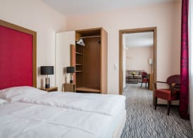 Point Hotel Apartments and Rooms 3
